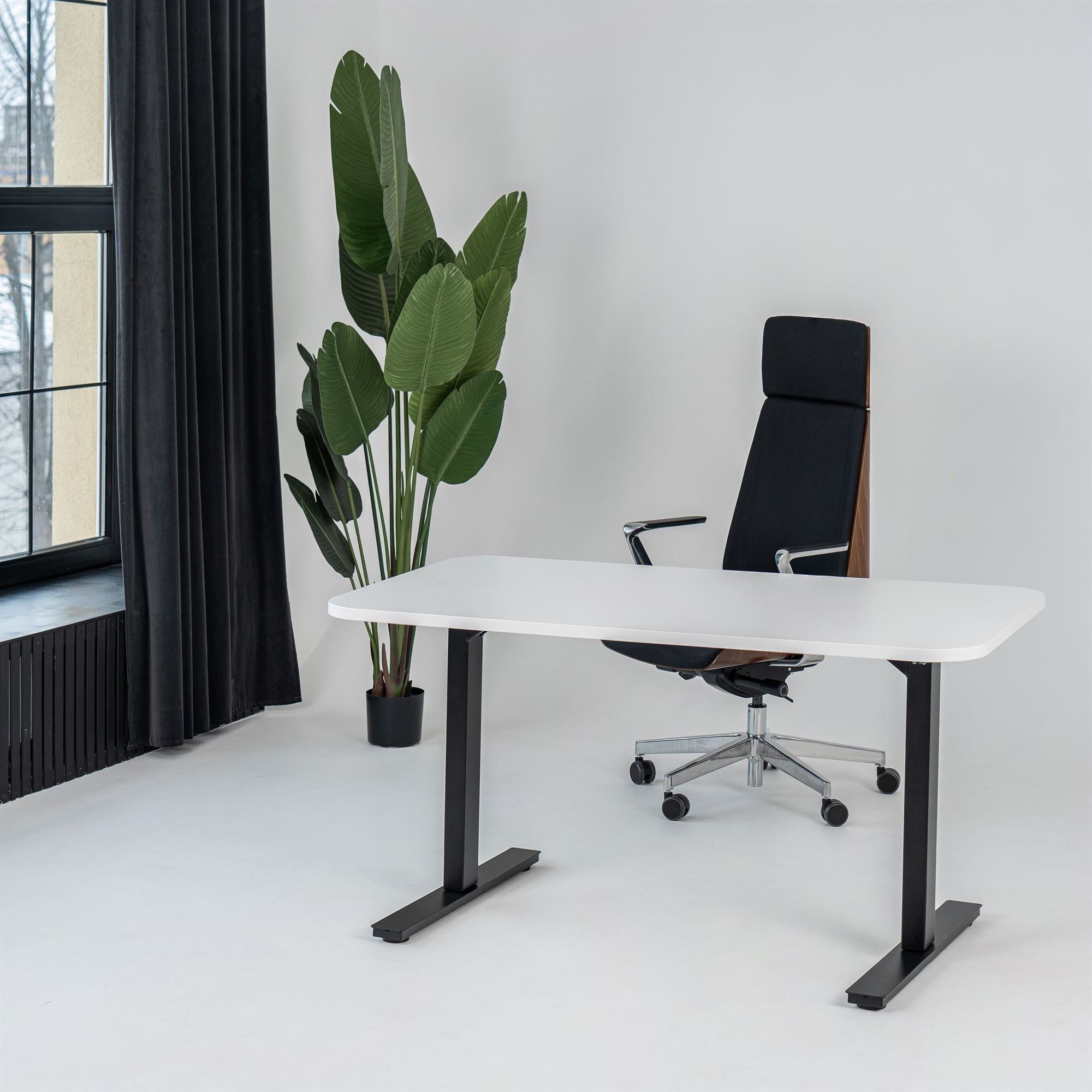 Manuāli augstumā regulējams galds Handle Line Flexx, ar noapaļotiem stūriem – 120 x 80 cm / Balta / Melna