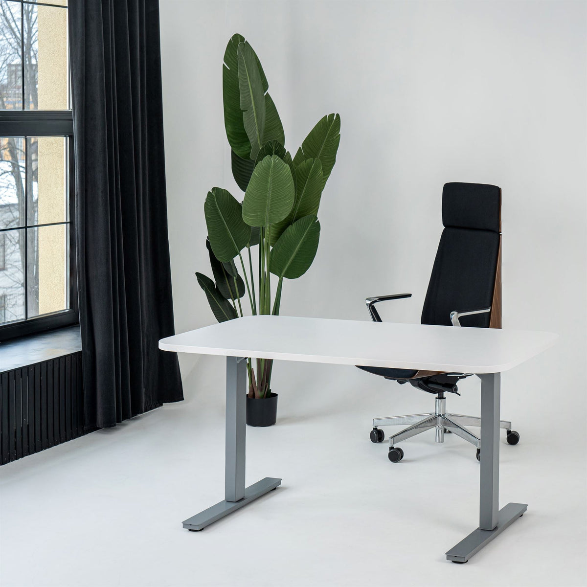 Manuāli augstumā regulējams galds Handle Line Flexx, ar noapaļotiem stūriem – 120 x 80 cm / Balta / Sudraba