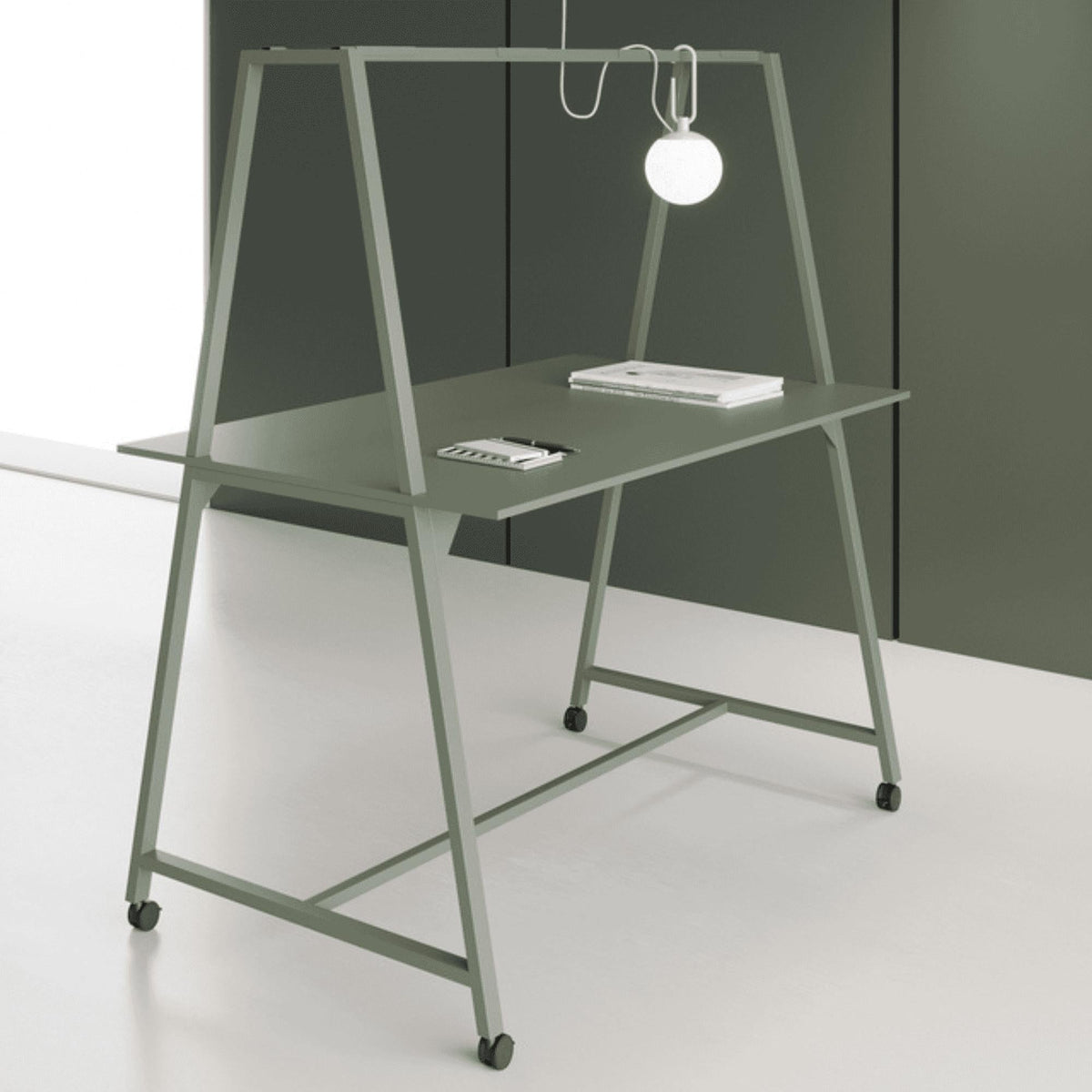 Stovimas stalas AART 2, 200 x 100 x 110H cm, su ratukais