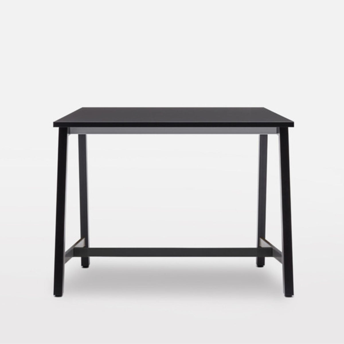 Stovimas stalas OGI M, 1215 x 700 mm, aukštis 900 mm, konfigūruojamas