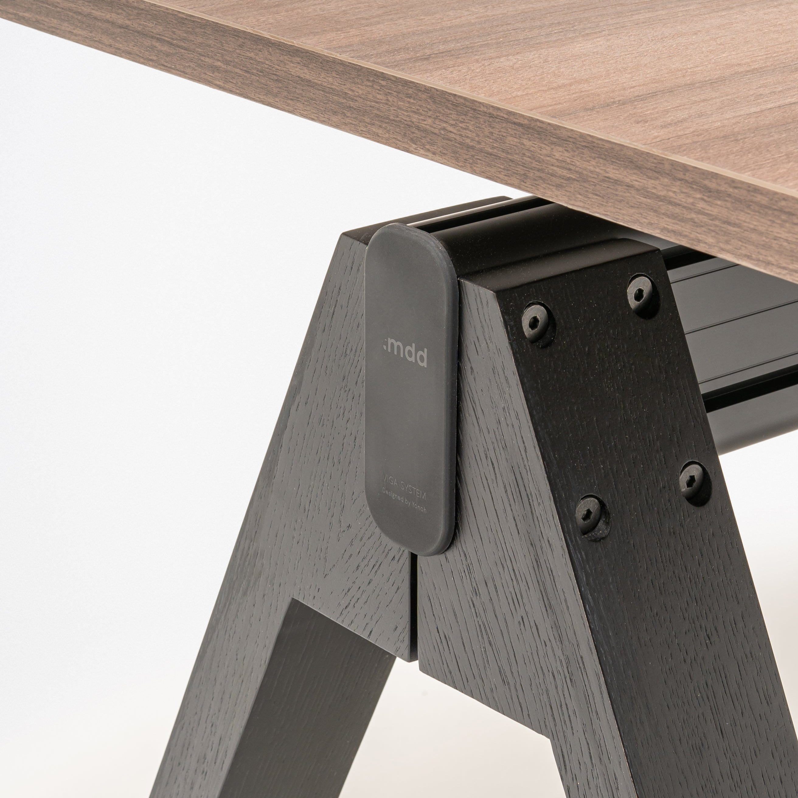 Vadovo stalas VIGA su stalčių bloku, mdd; konfigūruojamas
